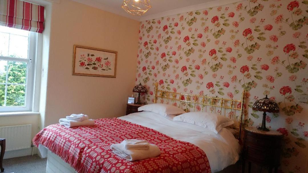 Glan Brennig Bed & Breakfast Tregaron ภายนอก รูปภาพ