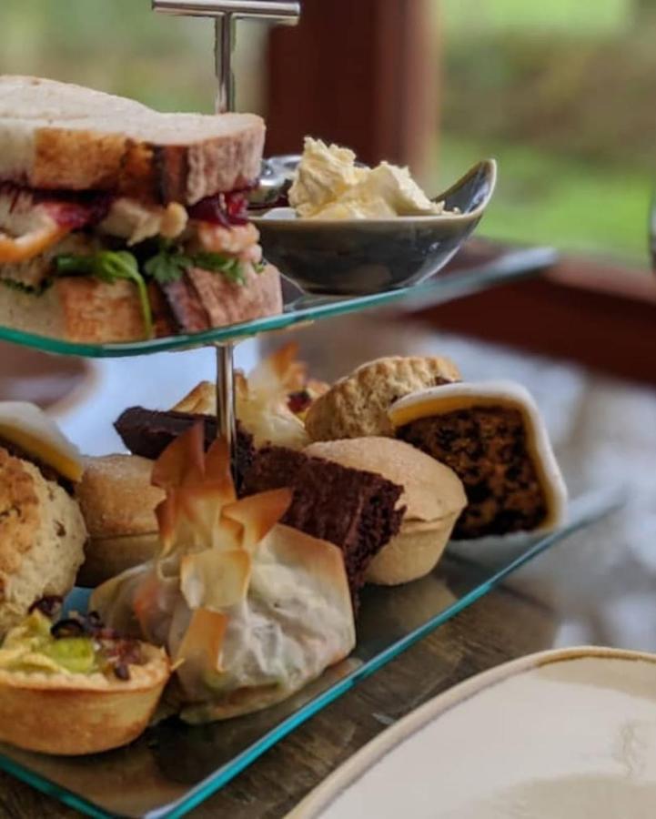 Glan Brennig Bed & Breakfast Tregaron ภายนอก รูปภาพ